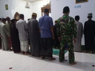 Babinsa Kodim 1420/Sidrap Laksanakan Safari Subuh dan Komsos Serentak di Wilayah Jajaran
